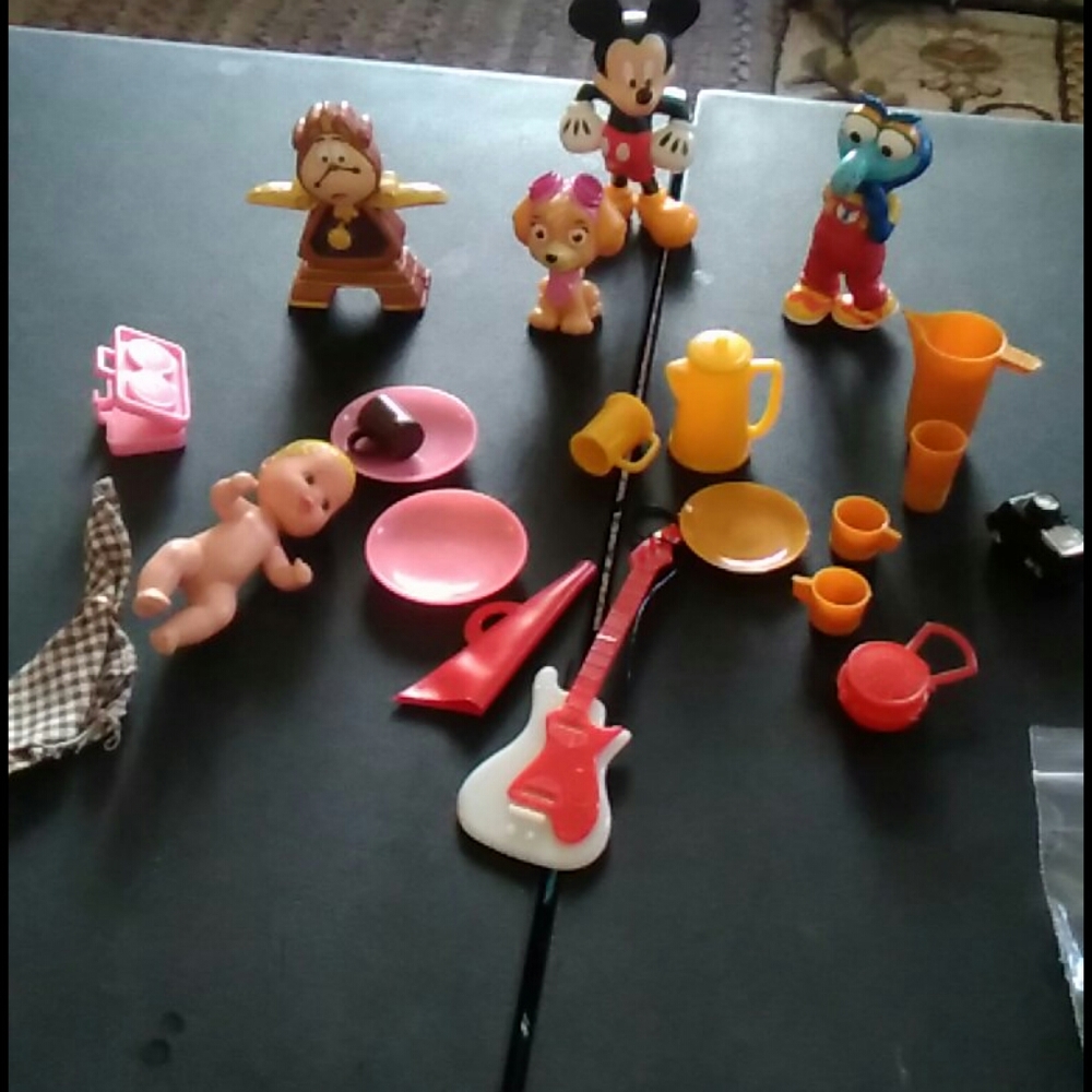 Lot of vintage toys 21 pieces
